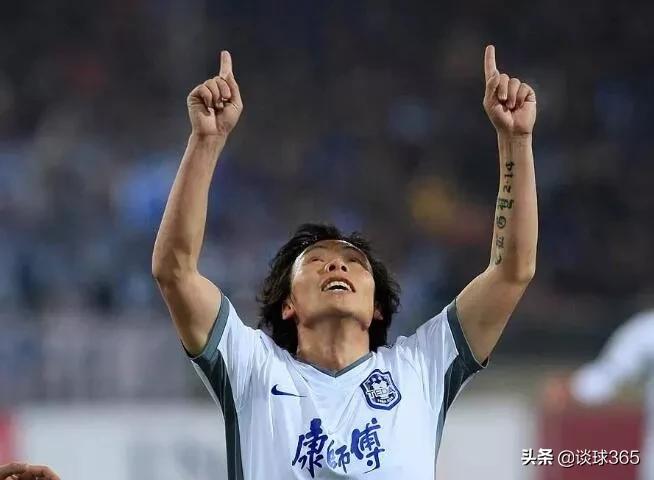 齐达内与梅西传奇,齐达内比肩两大球王