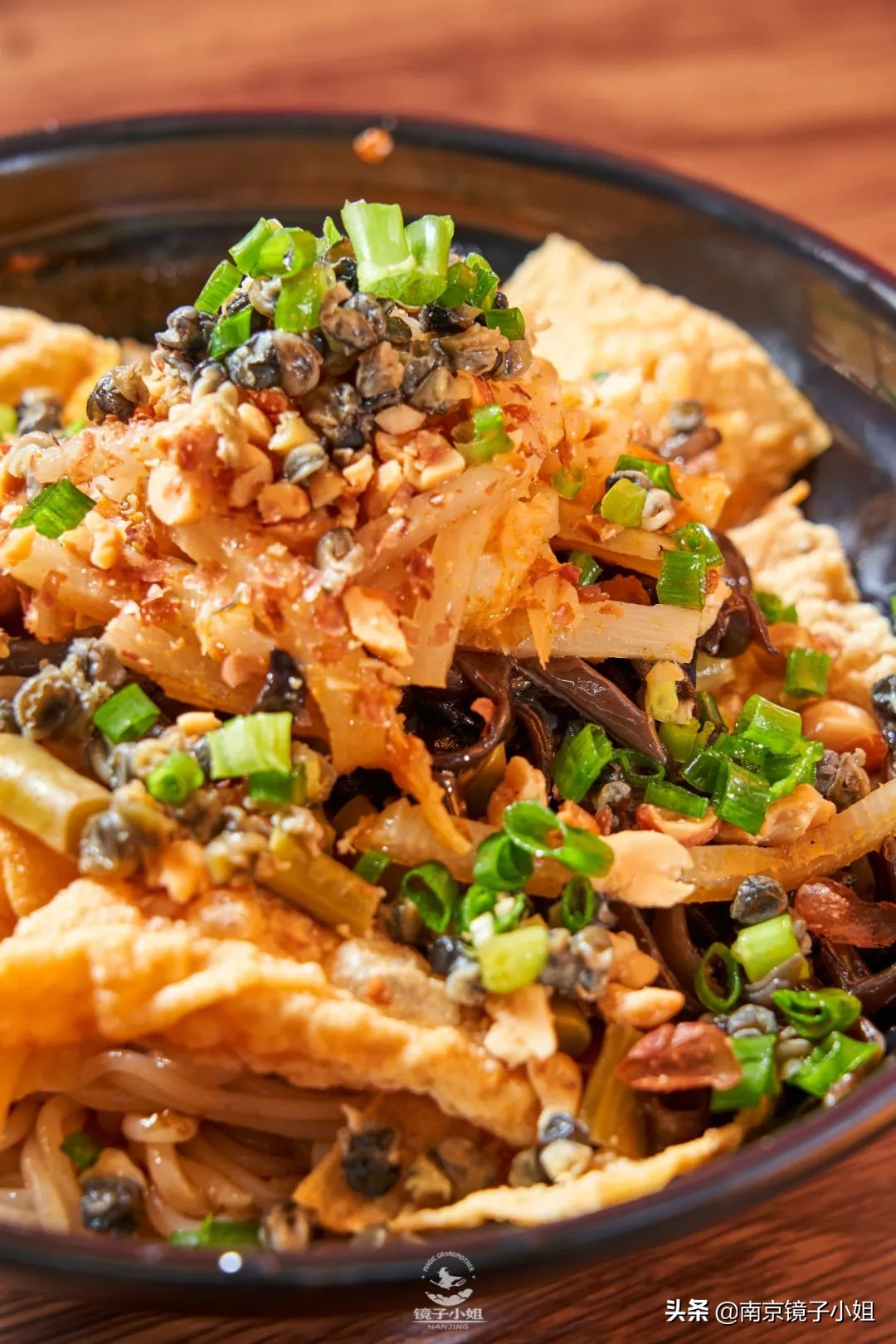 鲜香酸辣螺蛳粉柳州正宗,酸辣鲜香地道柳州螺蛳粉青春版