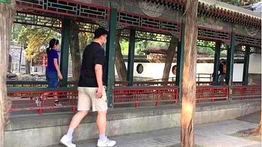 国外疫情爆发哪些明星回国没有,疫情期间明星孩子在国外咋办