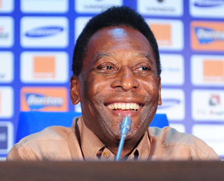 球王贝利和c罗谁更厉害,世界球王c罗