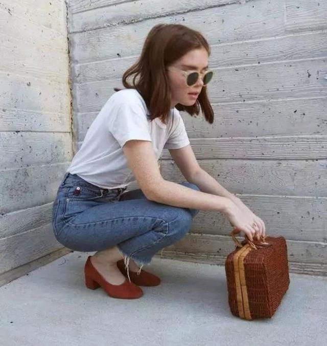 你会买鞋么,鞋子不跟脚是买大了吗