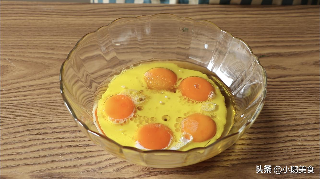 蛋糕用电饭锅蒸又简单又好吃,没有烤箱可以做的蛋糕视频