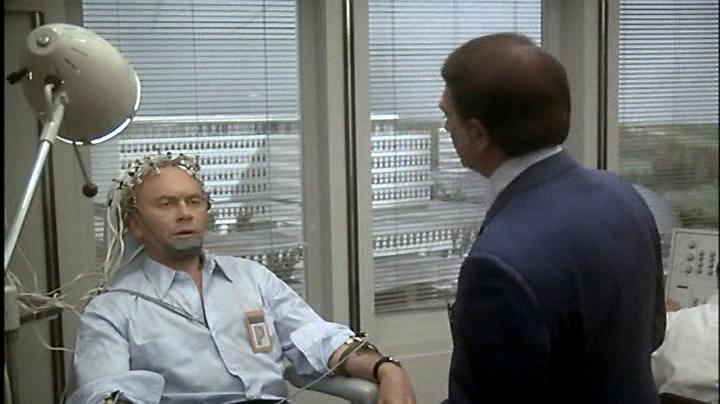 它让国人知道什么是西方间谍片——《蛇》