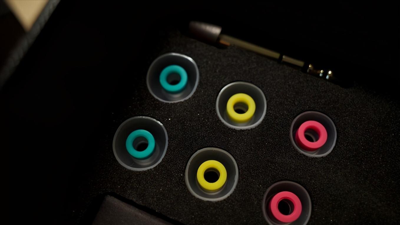 山灵me700和达音科dk3001pro比较,达音科dk3001pro低频