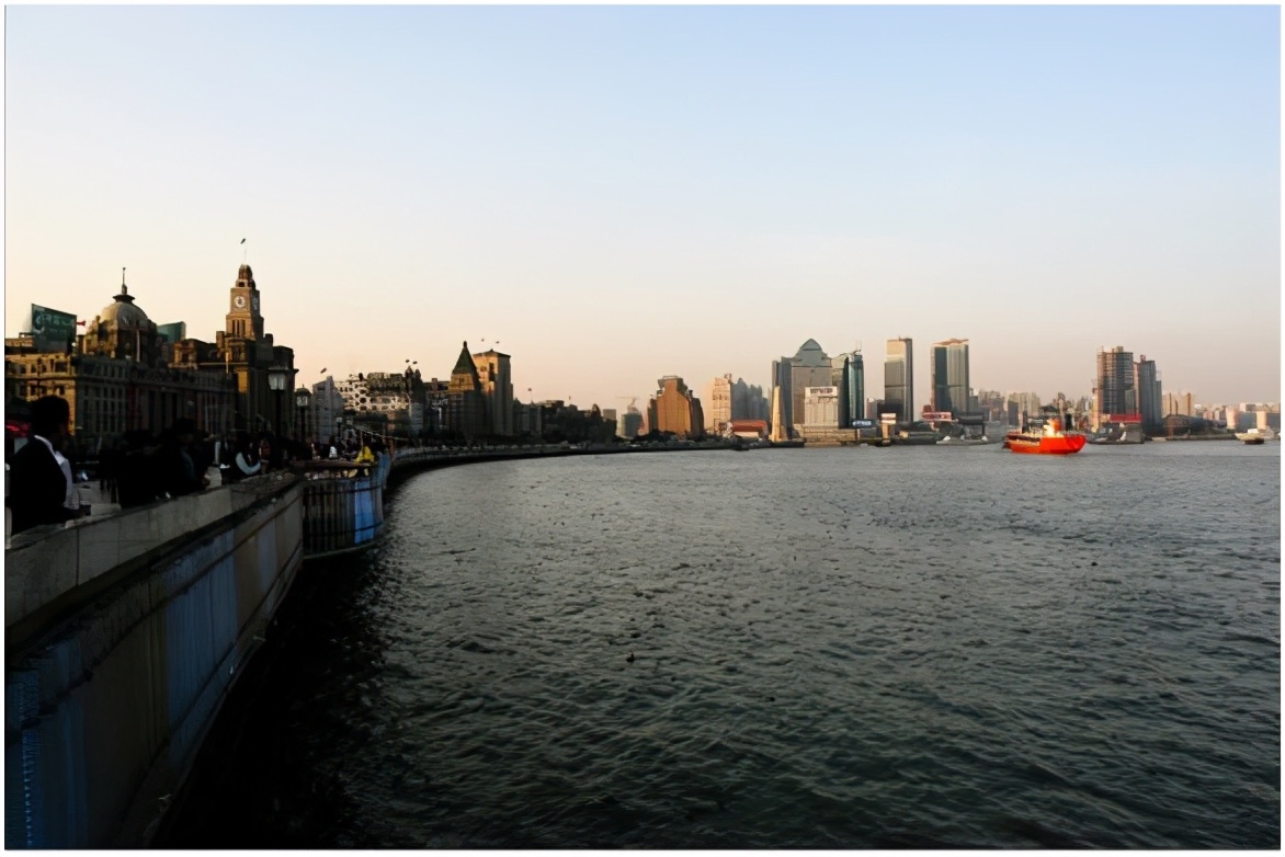 上海最高的楼叫什么大厦,上海外滩介绍200字