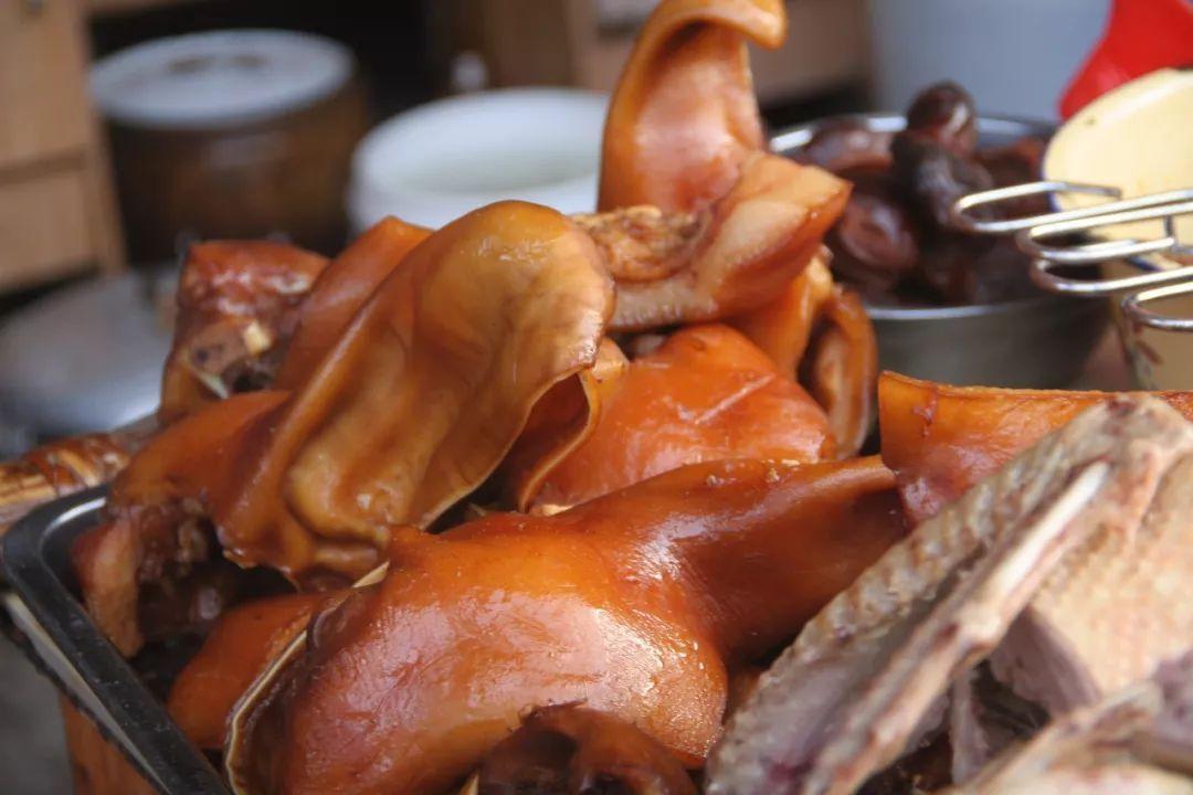 猪头肉半个和整个的区别,猪头肉为什么有的脆有的烂