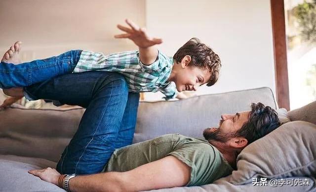 怎么让孩子学会自己独立玩耍,如何让孩子学会自己玩