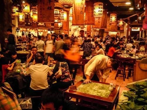 当你觉得生活累请去四点的菜市场,如果人生太难那就去逛菜市场