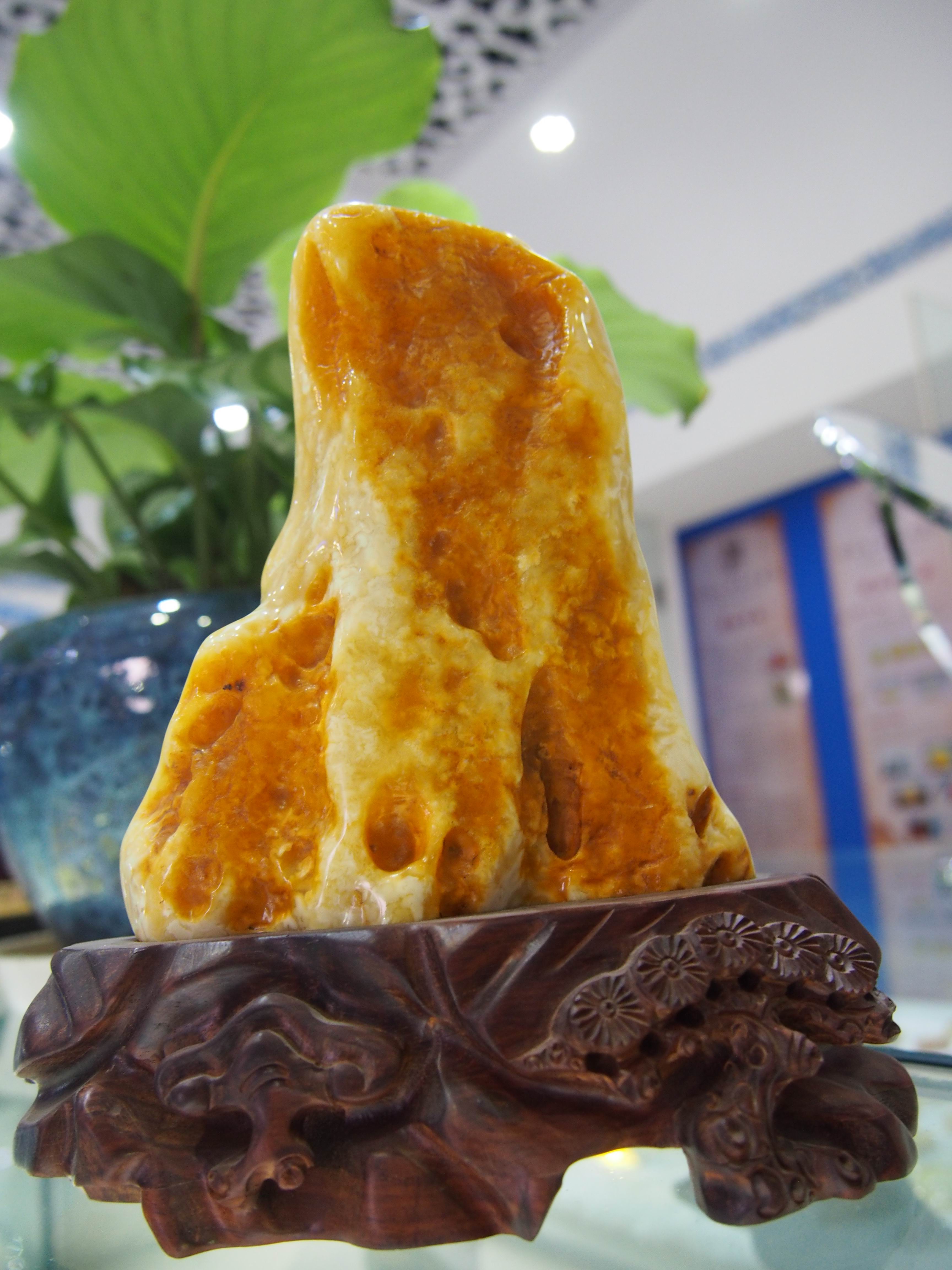 琥珀和蜜蜡的真假,琥珀与蜜蜡分辨图片