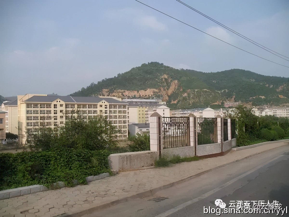 延安旅游宝塔山,延安宝塔山延河桥照片