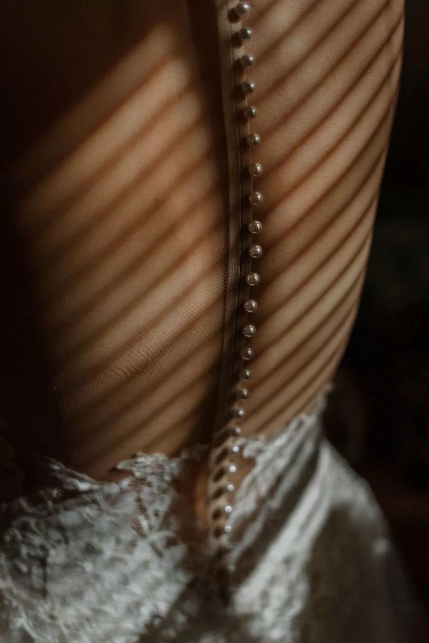 又到了结婚的季节,整理了6种绝美婚纱照