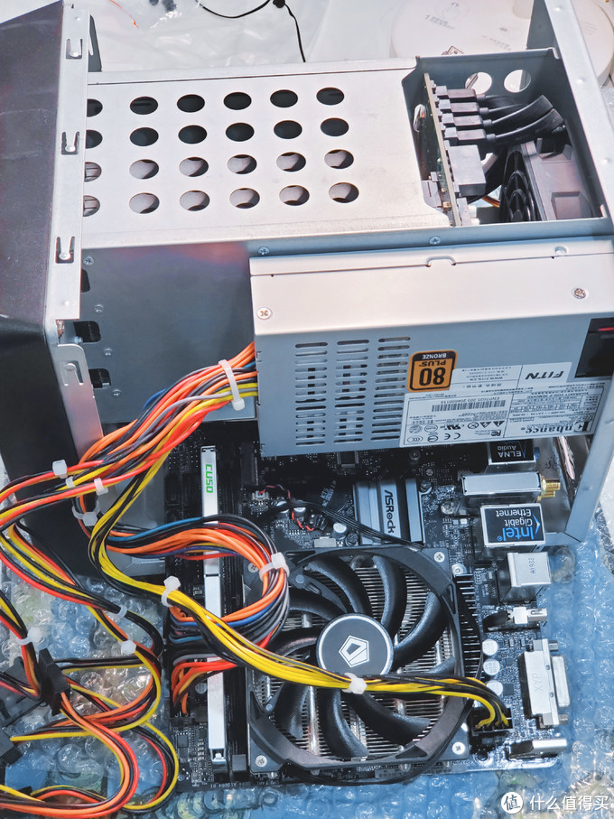 蜗牛焕新生!打造四盘位高性能蜗牛小钢炮NAS+WIN10