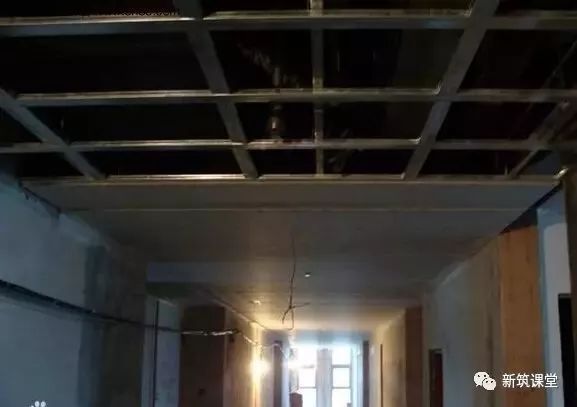 轻钢龙骨石膏板造型吊顶施工视频,石膏板天花吊顶施工全过程