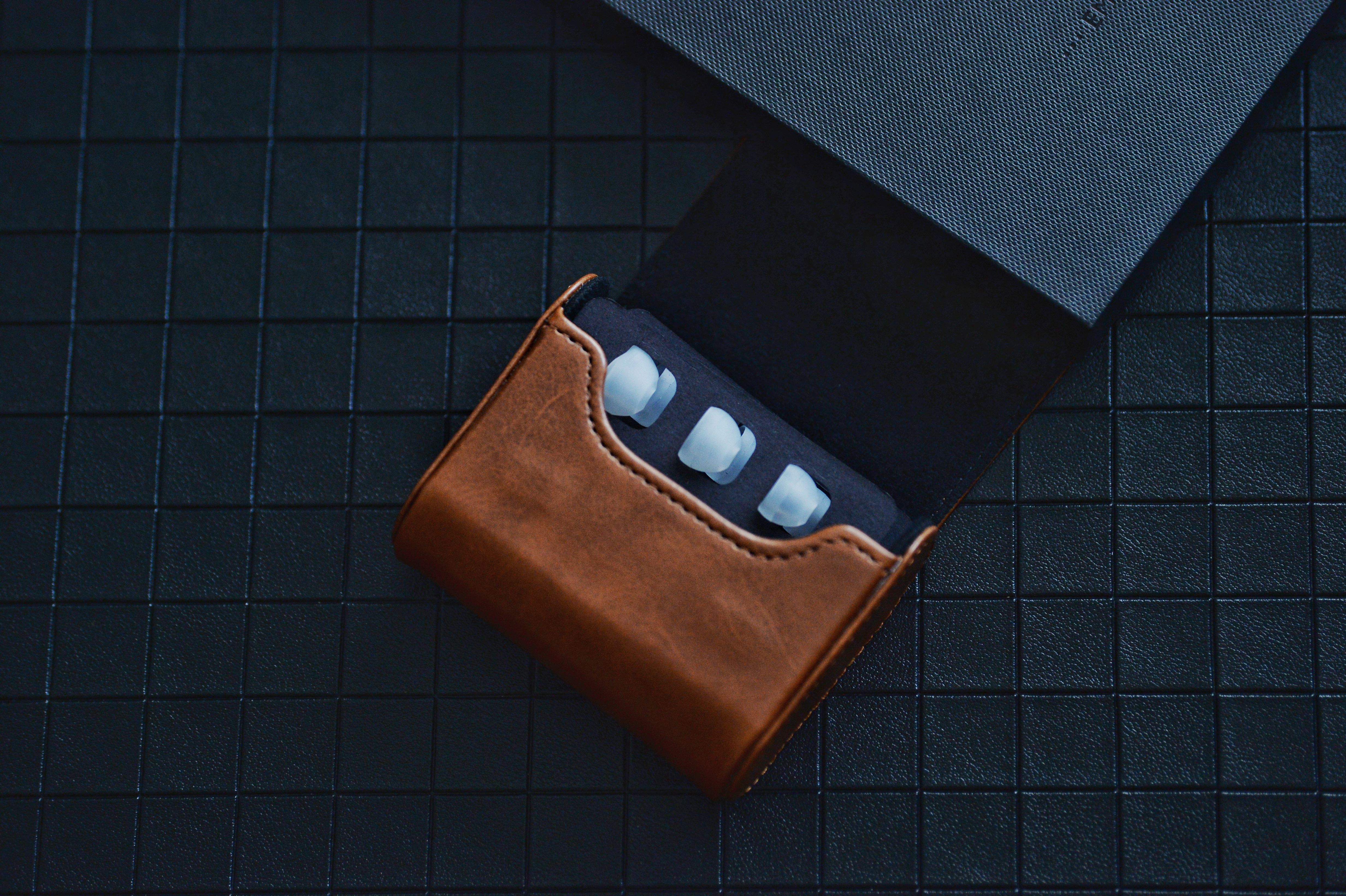 兴戈em2和airpodspro音质对比,兴戈em2用什么耳机套最好