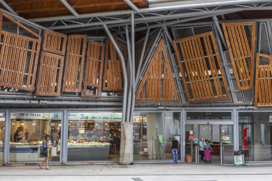 当你去旅行的时候,当你旅行的时候你在看什么