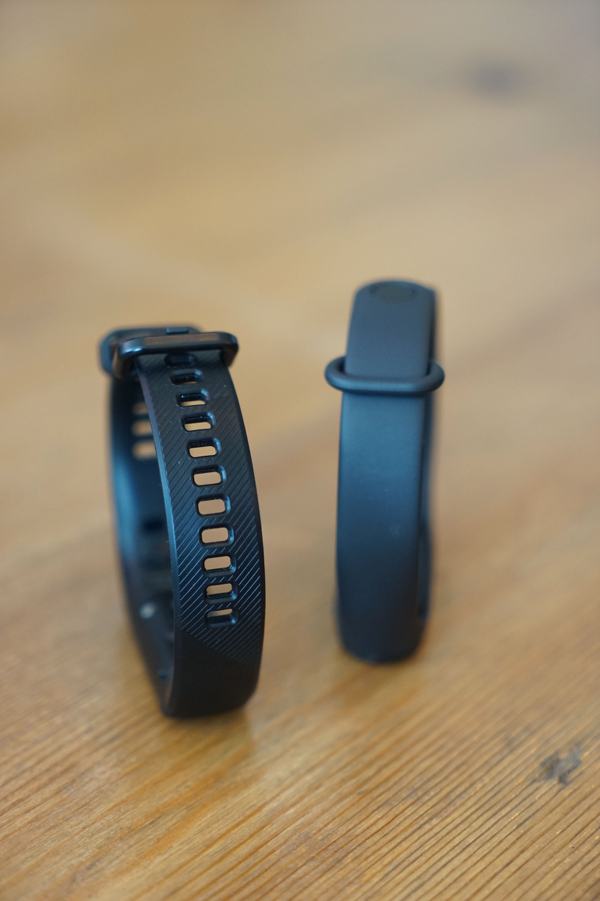 小米手环4和荣耀手环5对比视频,荣耀手环5和小米4手环有什么区别