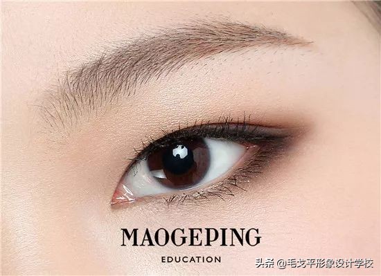 内双化眼妆使眼睛变大有神,眼妆怎样画得好看显得有神内双