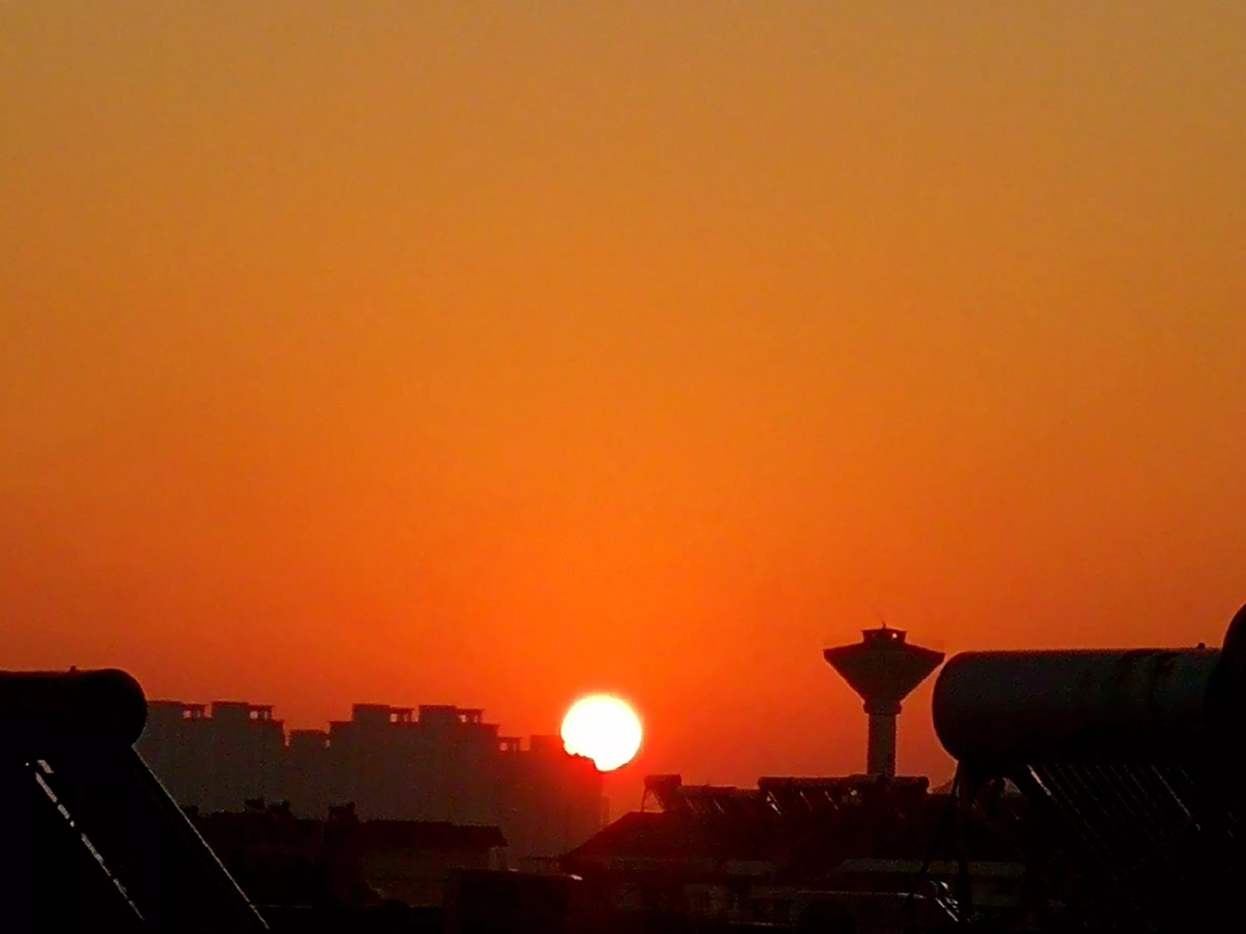 月嫂有哪些好处和坏处,月嫂带小孩的利与弊