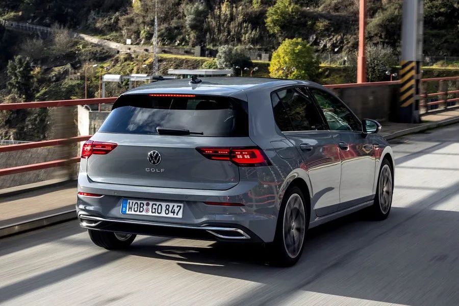 12款高尔夫旅行版和10款汉兰达2.7,高尔夫和新款汉兰达