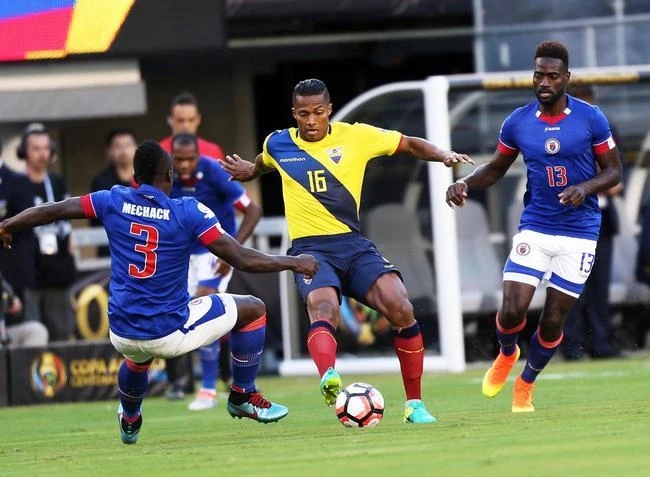 周一104巴西VS秘鲁