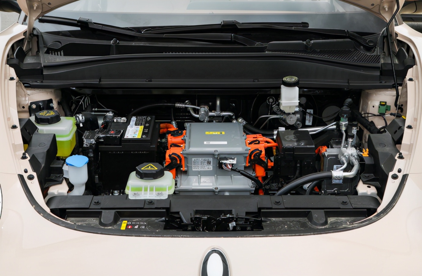 高颜值之选三款平民性能轿车推荐,这两款小车才是年轻人首选