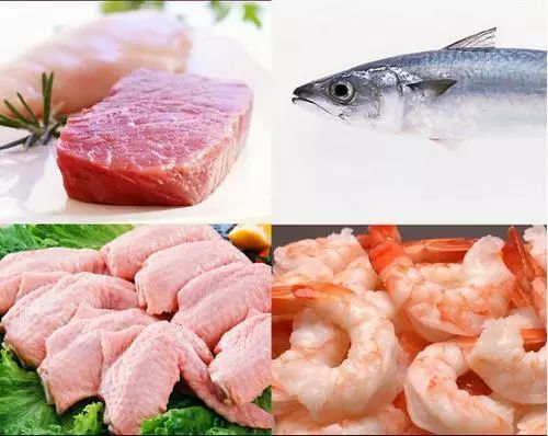 9岁小男孩吃炸鸡,男子吃炸鸡导致胸部发育