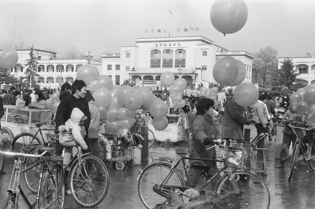 四十年的变化看深圳,焦作发展大有变化