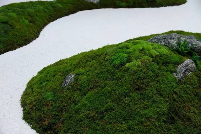 枯山水庭院景观制作过程,庭院枯山水施工做法