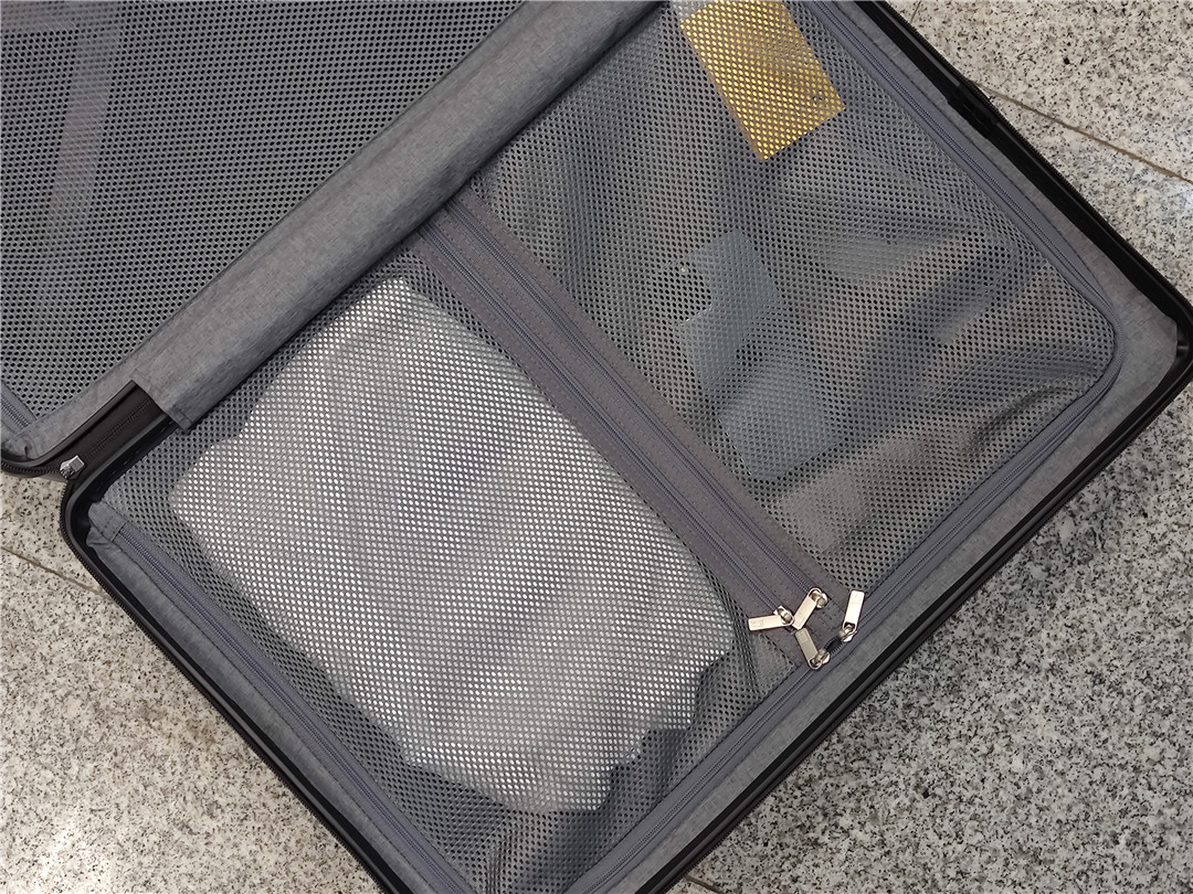 地平线8号旅行箱对比旅美旅行箱,2023年最流行的高端旅行箱