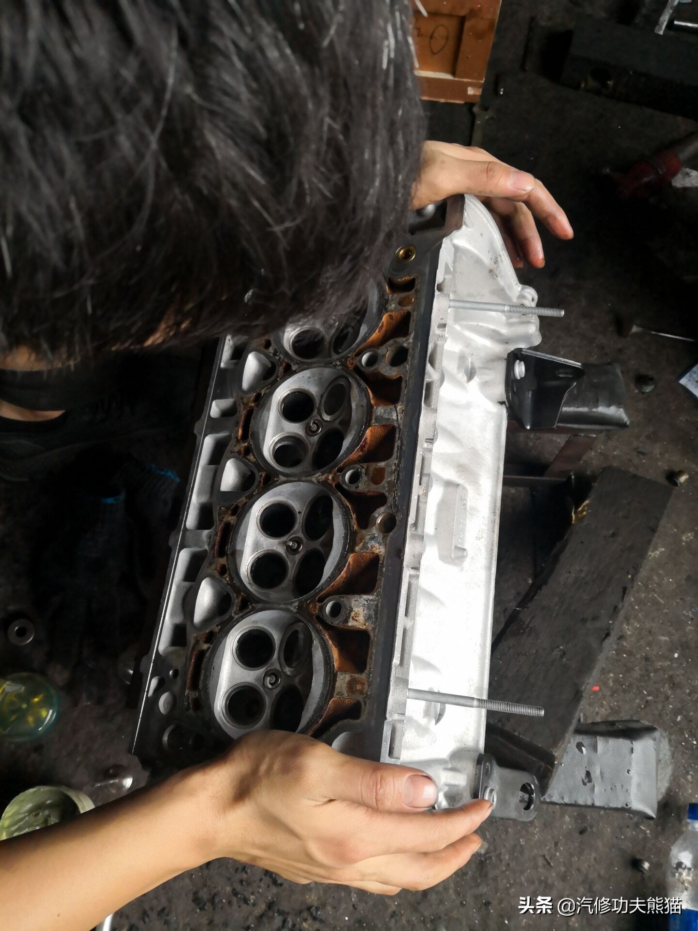 大众途观发动机烧机油维修多少钱,2010款大众途观严重烧机油