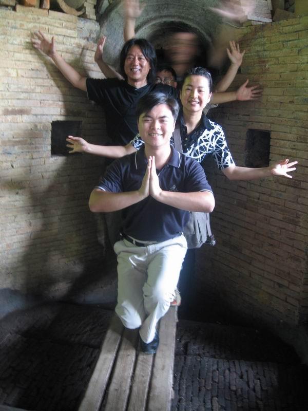 能免费帮忙给我题个字吗,要钱太俗了;写字的:一边凉快去