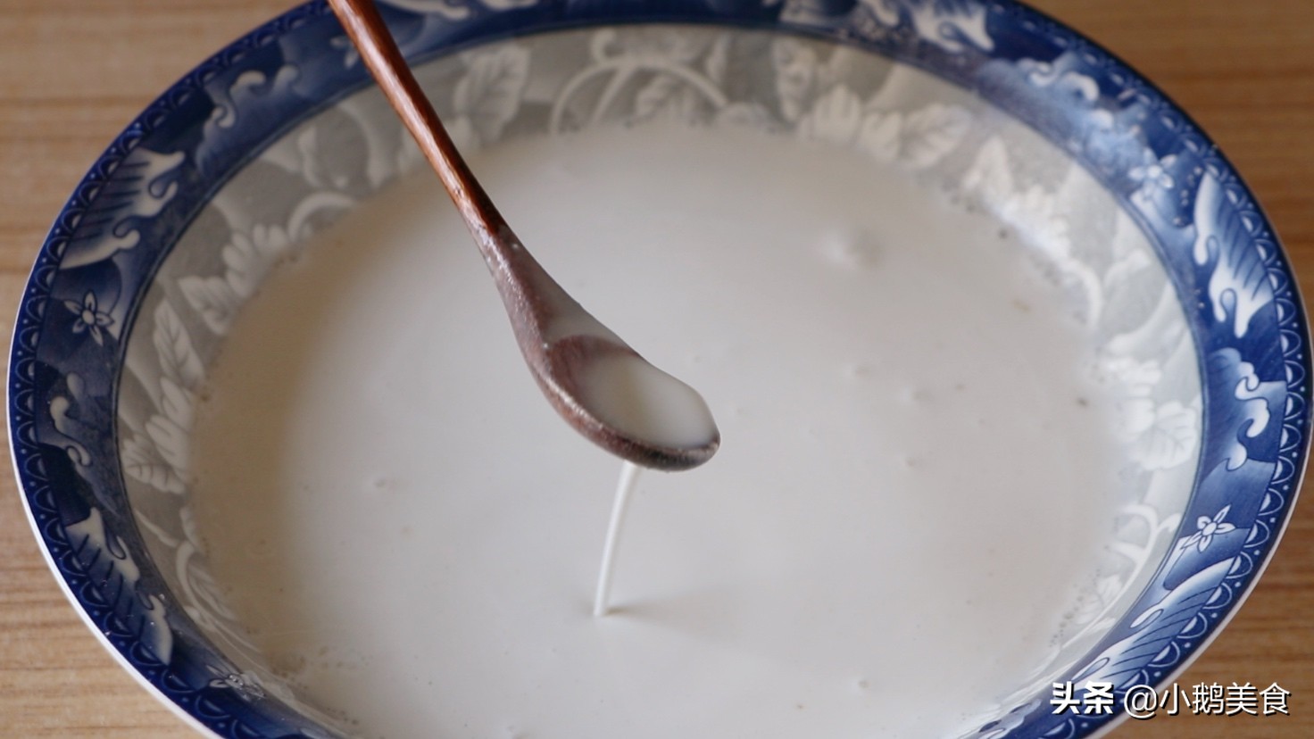 教你广东早餐肠粉的做法嫩滑好吃,在家怎么做出又滑又嫩的肠粉呢