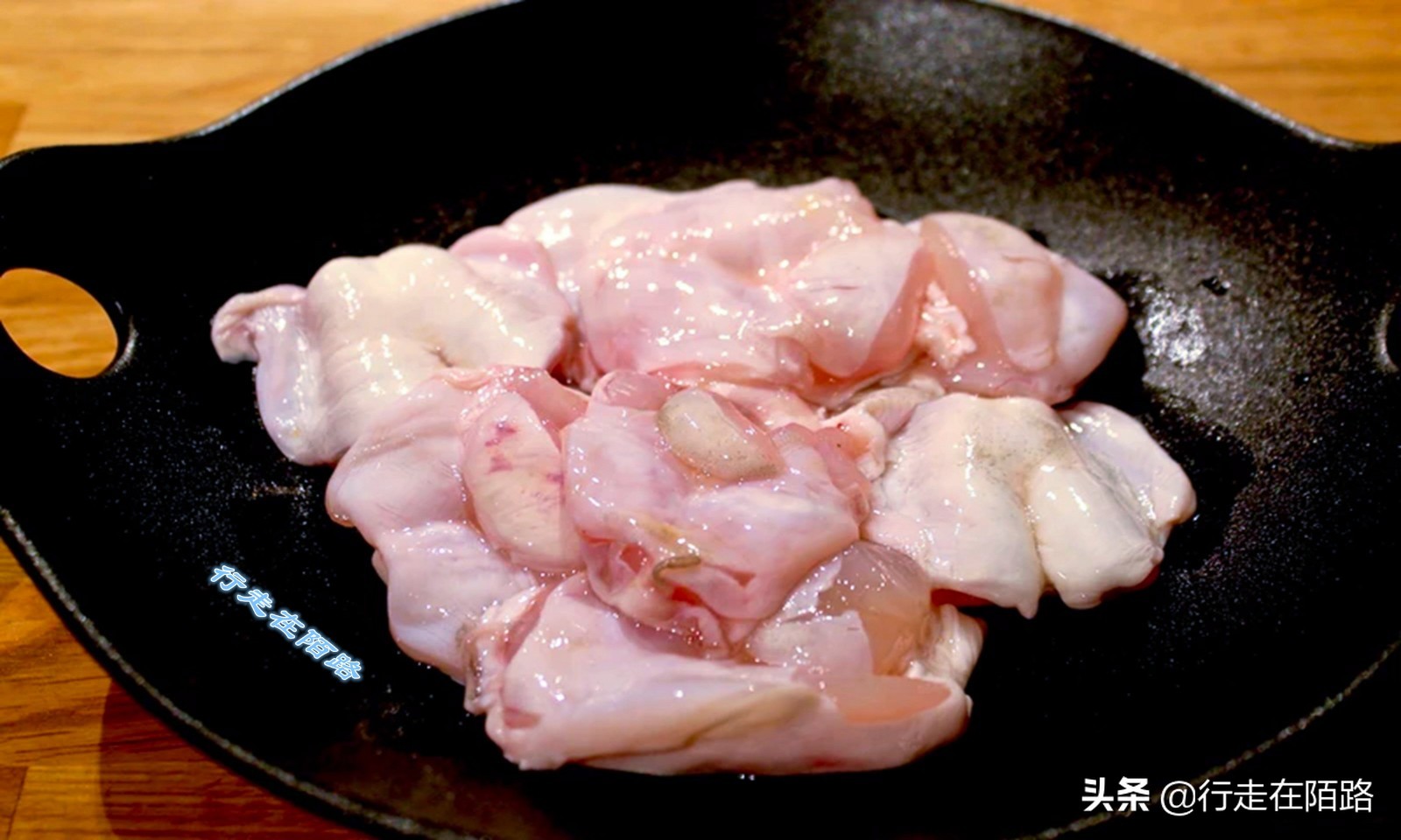 砸锅卖铁省吃俭用供你上大学,砸锅卖铁供你读书这句话对吗