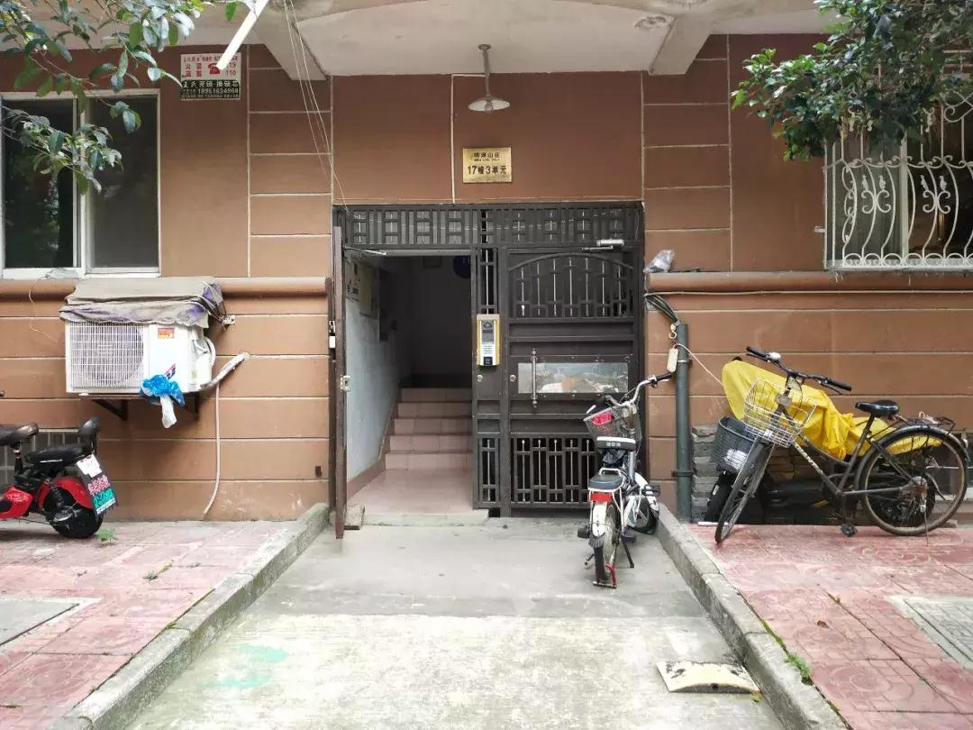 南京月牙湖明湖山庄,南京月牙湖公园明湖山庄