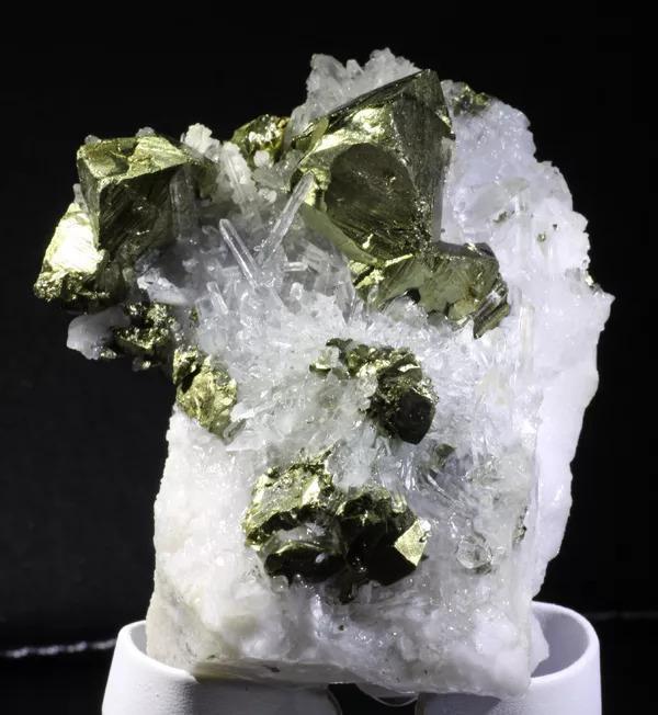 你知道世界上最纯的金属、最多的金属、熔点最高的金属都是什么吗