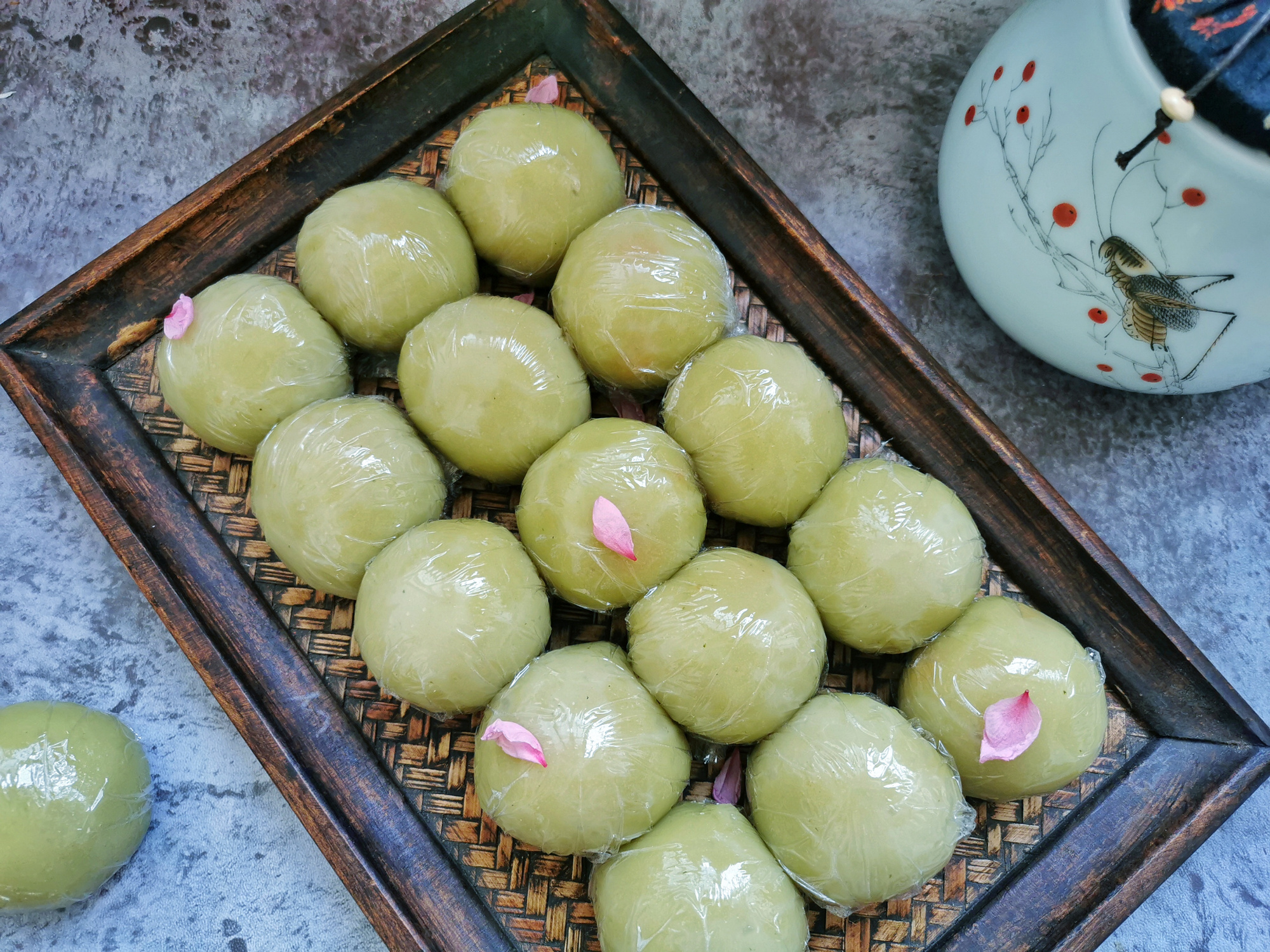 又简单又好吃的青团,好吃不甜的青团推荐