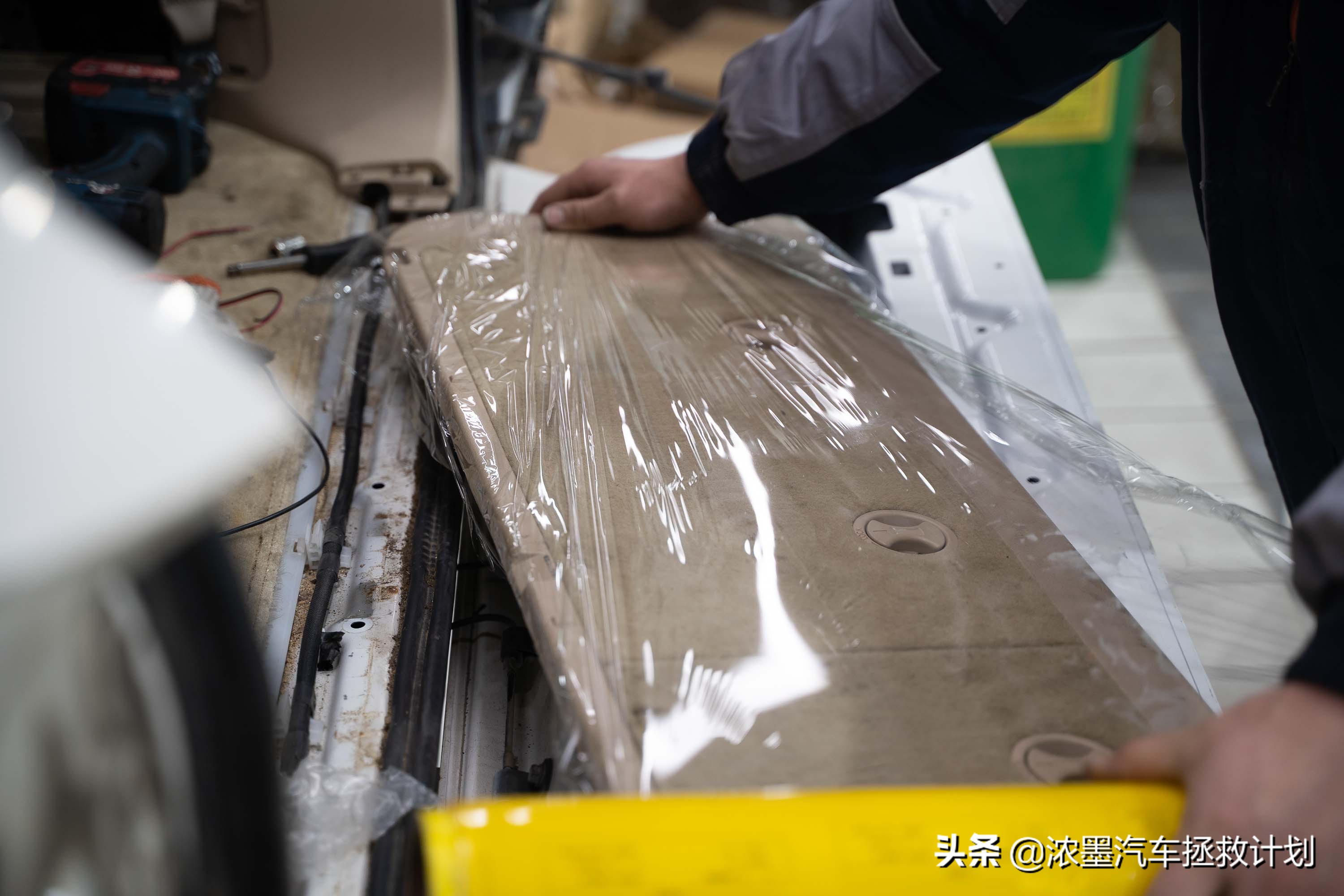 丰田霸道酷路泽带你翻山越岭,丰田兰德酷路泽低速4驱越野模式