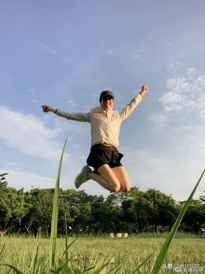 每天跑步5公里一个月身体的变化,每天晚上跑步一个月后有什么变化