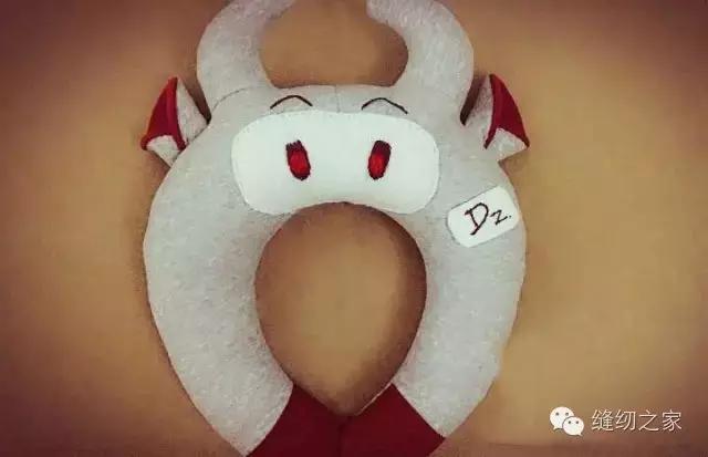旧衣服改成窝枕,在家怎么用旧衣改做颈椎型枕