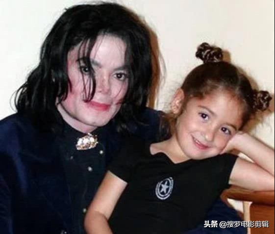 杰克逊的子女近照,迈克尔杰克逊女儿纹身
