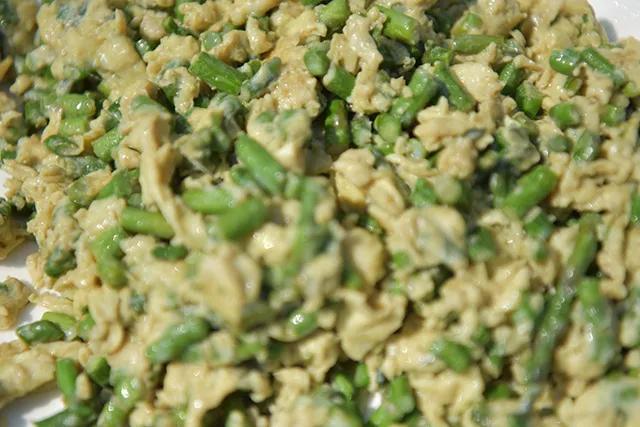 河南上蔡:诞生“芦笋王”单棵拍卖300元