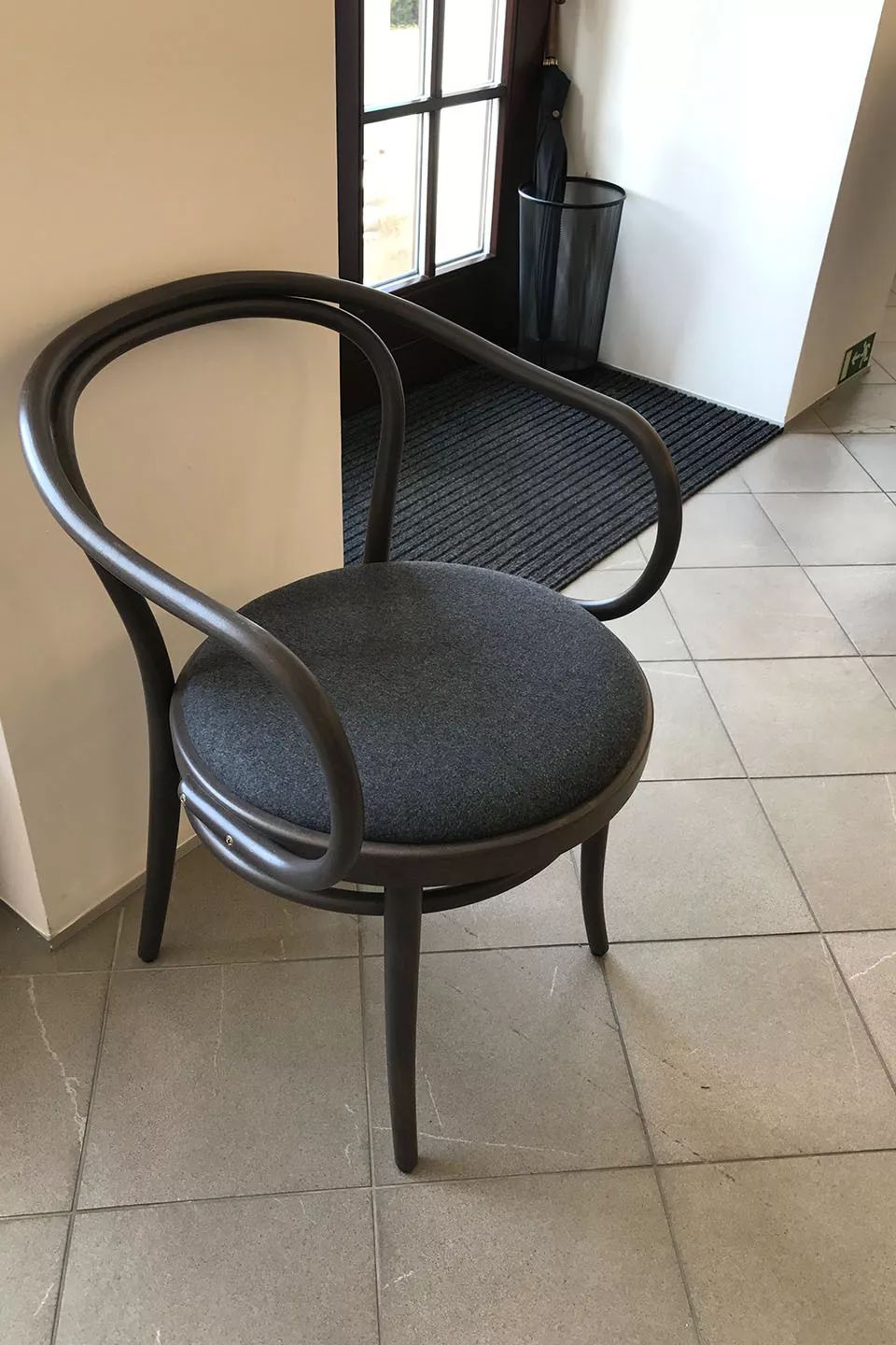 探访TON工厂看经典椅子背后的故事|疯狂24h我们去捷克干了啥？