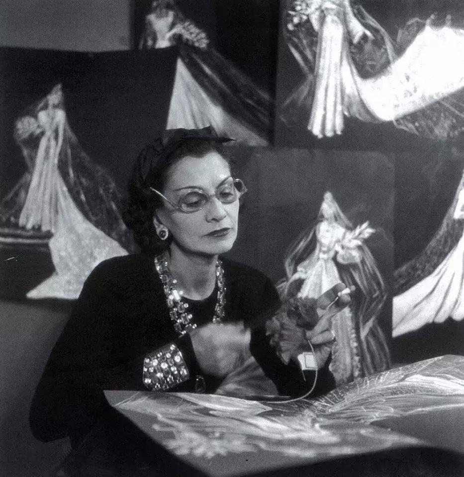 LEPARISRUSSEDECHANEL｜香奈儿，并不是谈谈恋爱那么简单