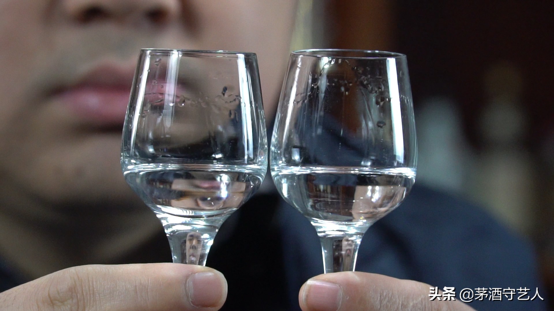 绵竹大曲品酒,茅酒守艺人品酒绵竹大曲