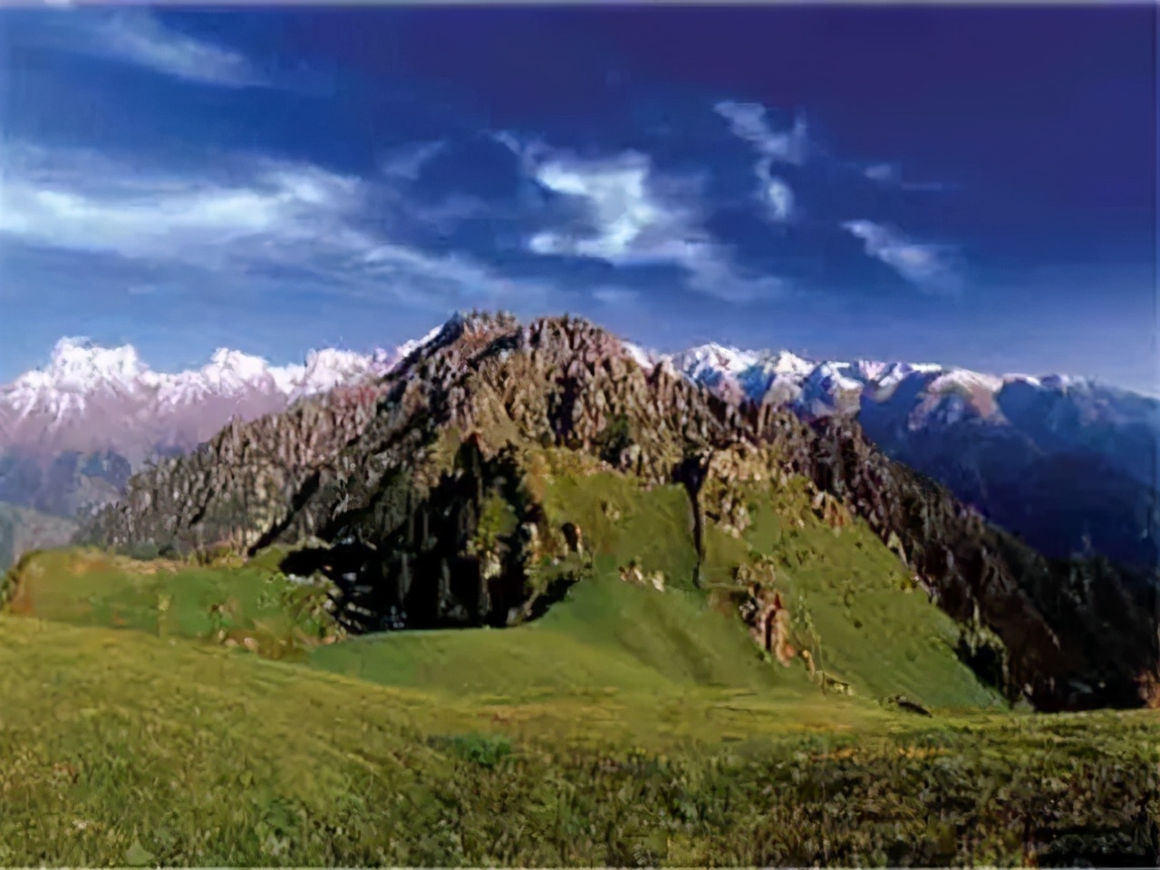 天山天池博格达峰马牙山,博格达峰马牙山