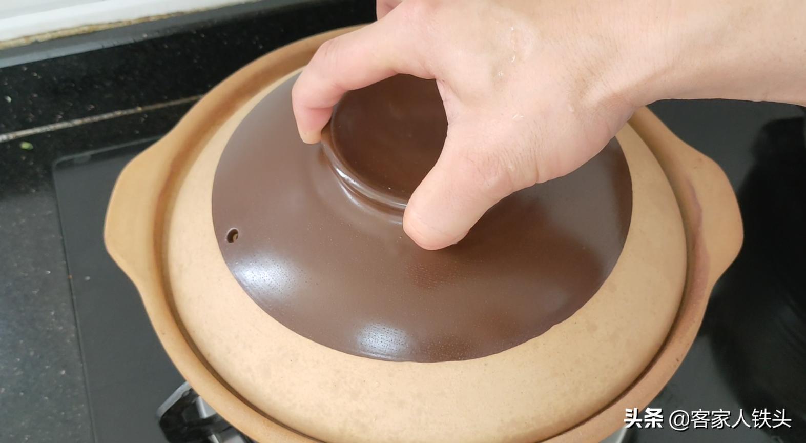 大虾这样做不加一滴水出锅香喷喷,大虾怎么做外酥里嫩特别开胃下饭