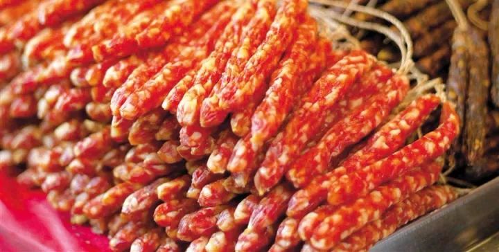 广东腊肠粗的好还是细的好,贵州腊肠和四川腊肠