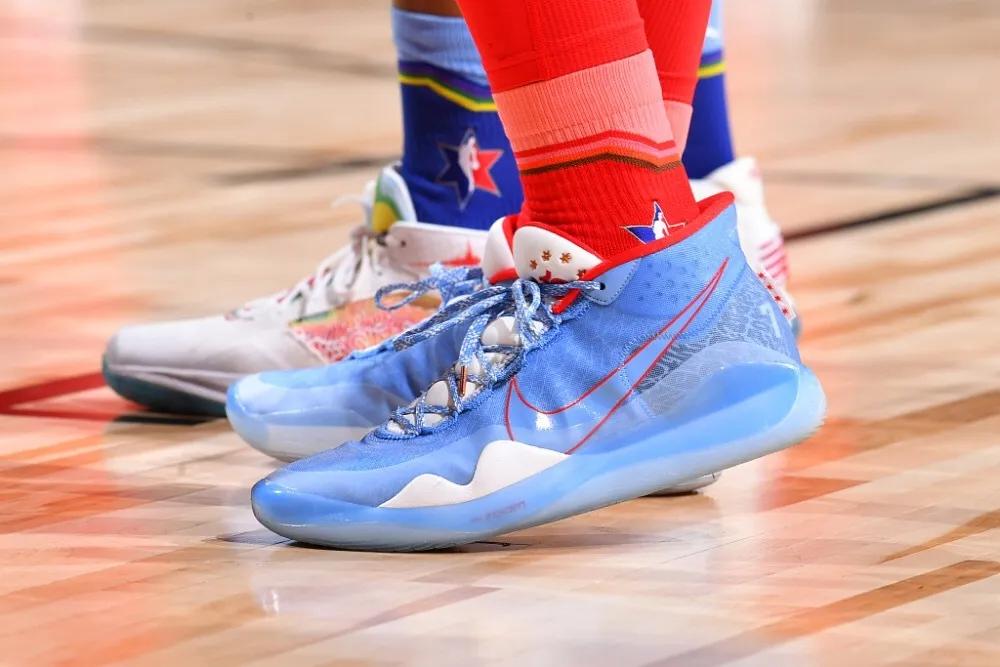 盘点nba球星上脚球鞋杜兰特篇,nba球员上脚的球鞋欧文