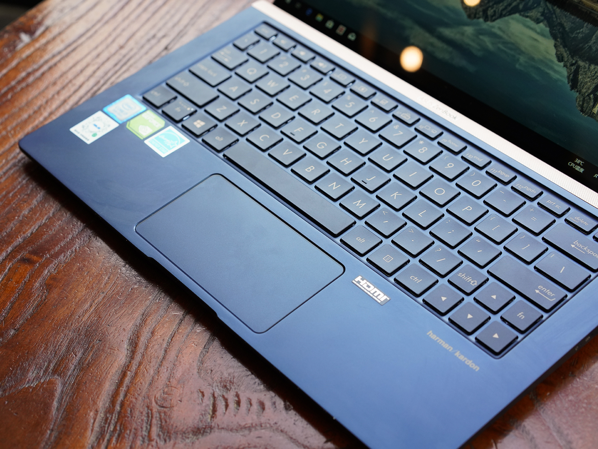 华硕灵耀u2代都是18年生产的吗,华硕灵耀u2代性能设置