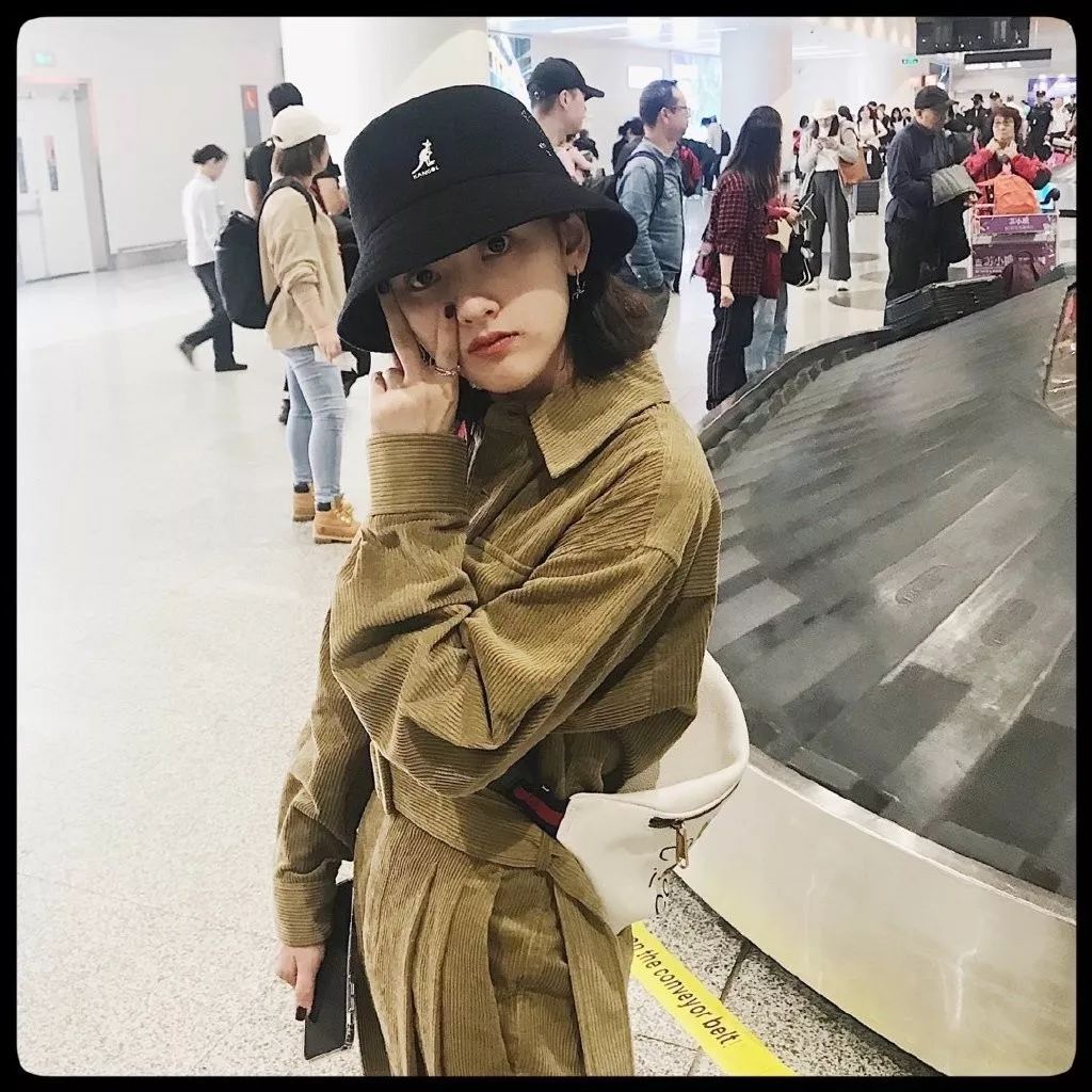 这周女艺人们传来啥潮流尖儿货刘雯我锁了